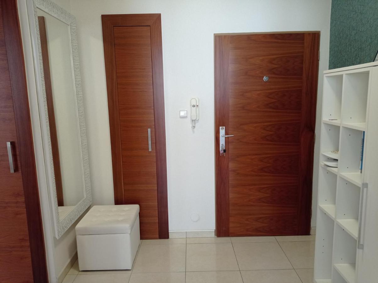 Appartamento Amazing Flat In Old Town With Large Balcony Bratislava Esterno foto